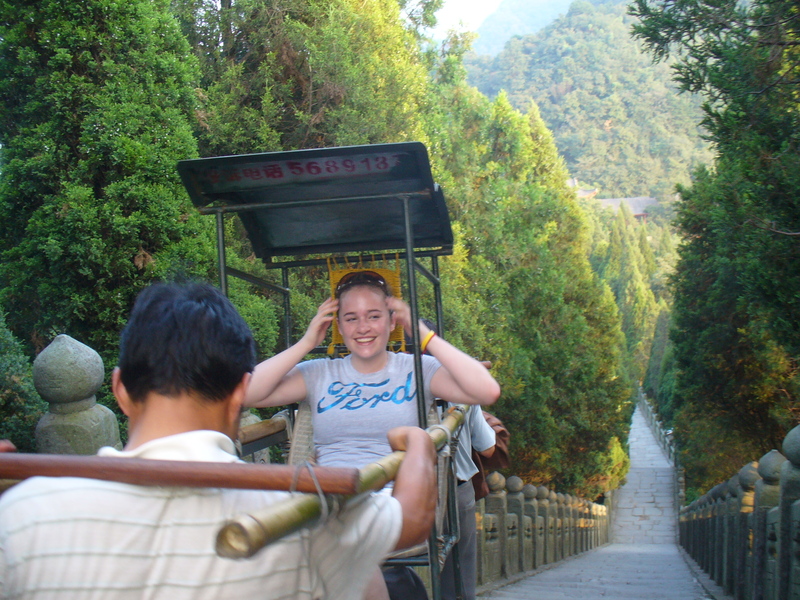 Image: /media/?path=/trips/2007-08-13 China/2007-08-20_Wudang/20070820-182622-0-Ant.jpg
